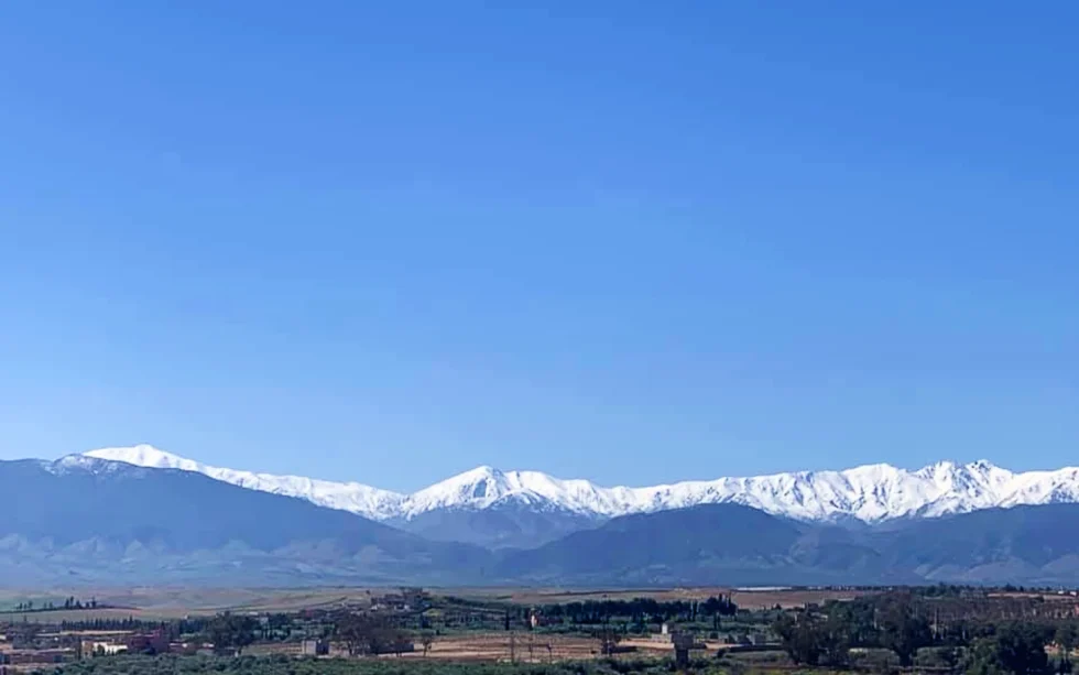 Marruecos en moto de alquiler: Montañas del Atlas y desierto de Sahara.
